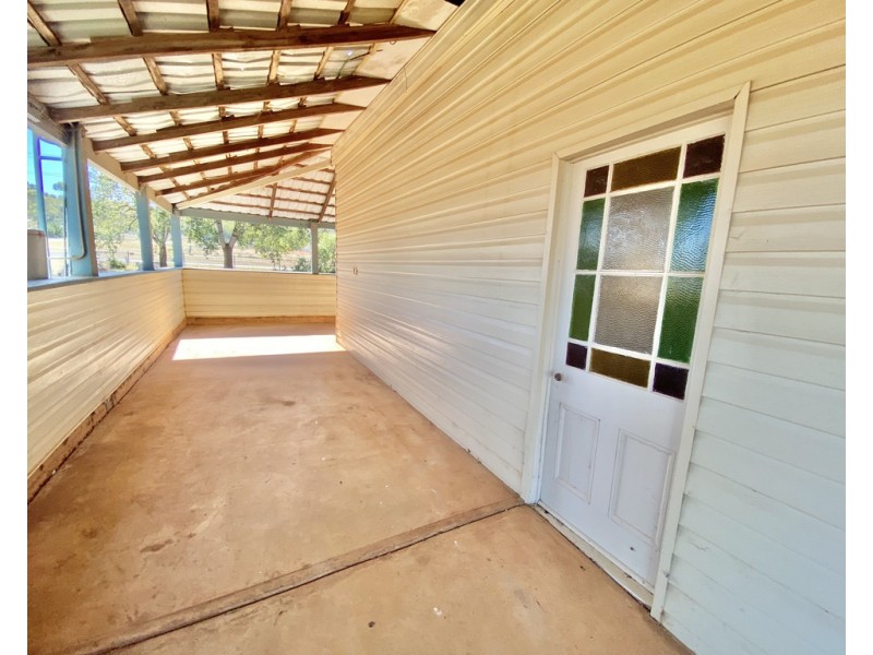 158 Derribong Street, Peak Hill NSW 2869