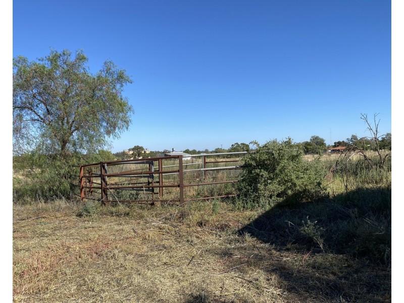 158 Derribong Street, Peak Hill NSW 2869