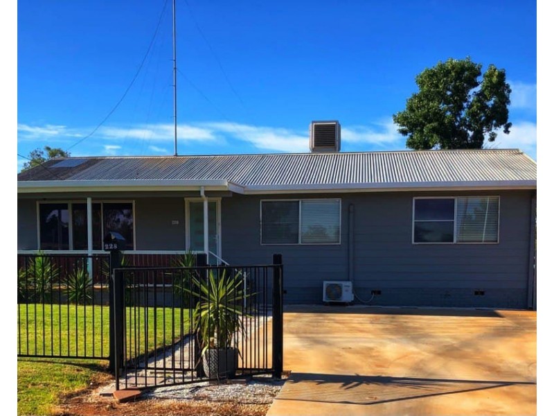 228 Bathurst Street, Condobolin NSW 2877