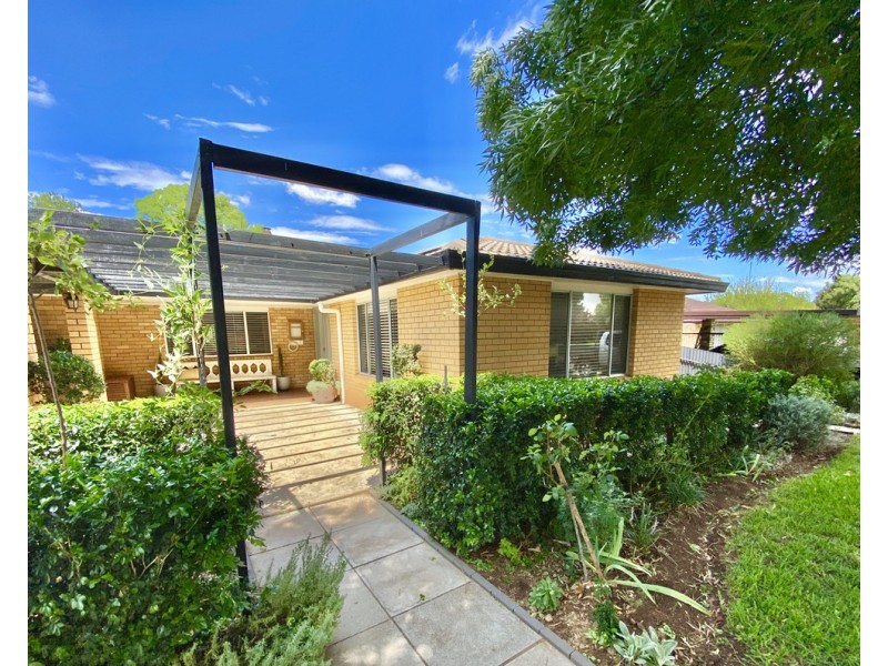 15 Coolabah Street, Forbes NSW 2871