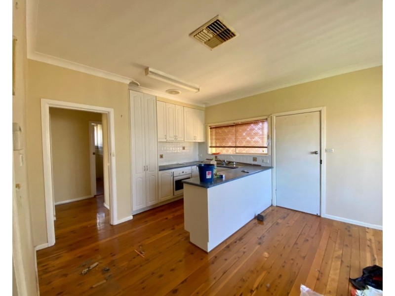 7 High Street, Parkes NSW 2870