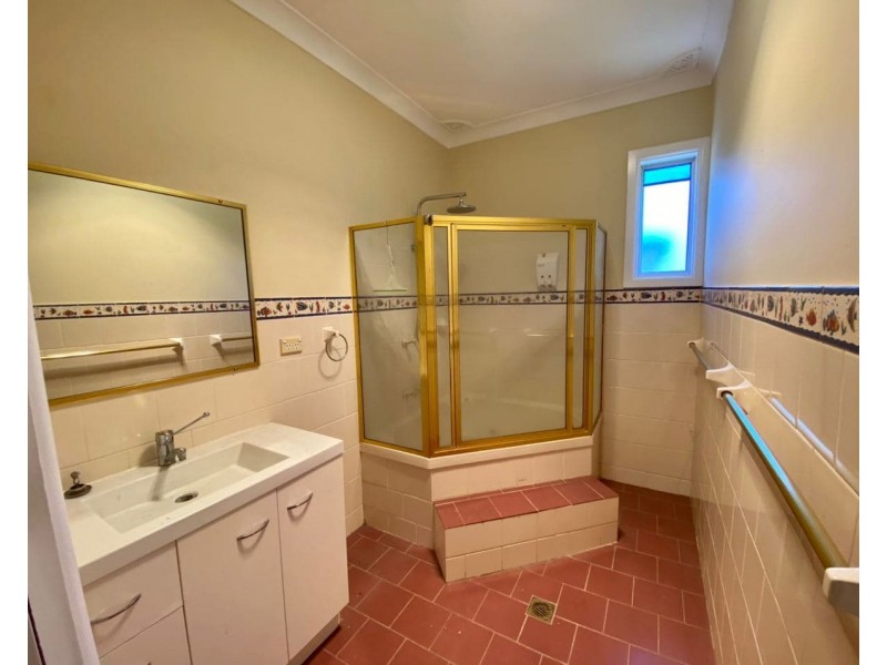 7 High Street, Parkes NSW 2870