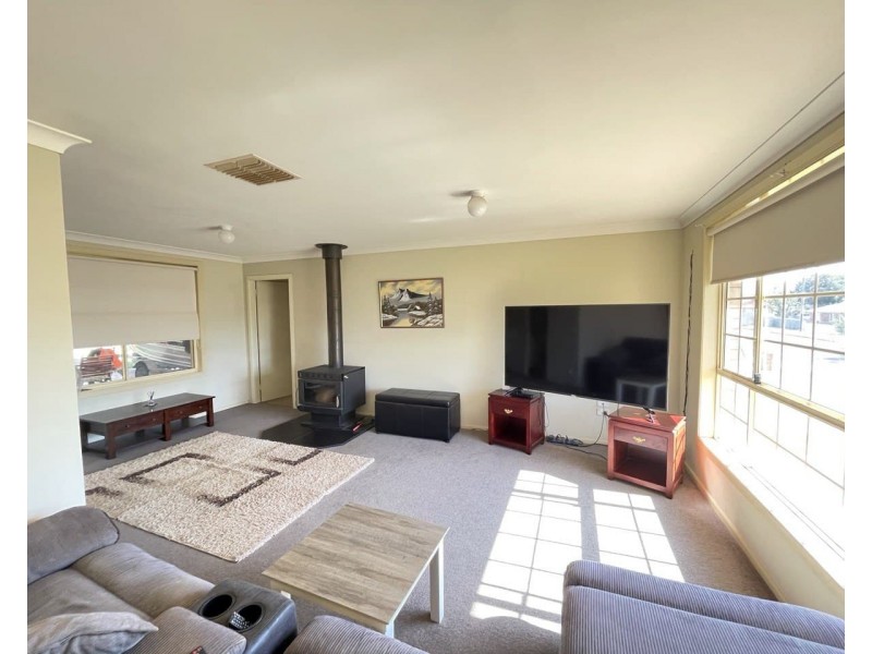 59 Medlyn  Street, Parkes NSW 2870