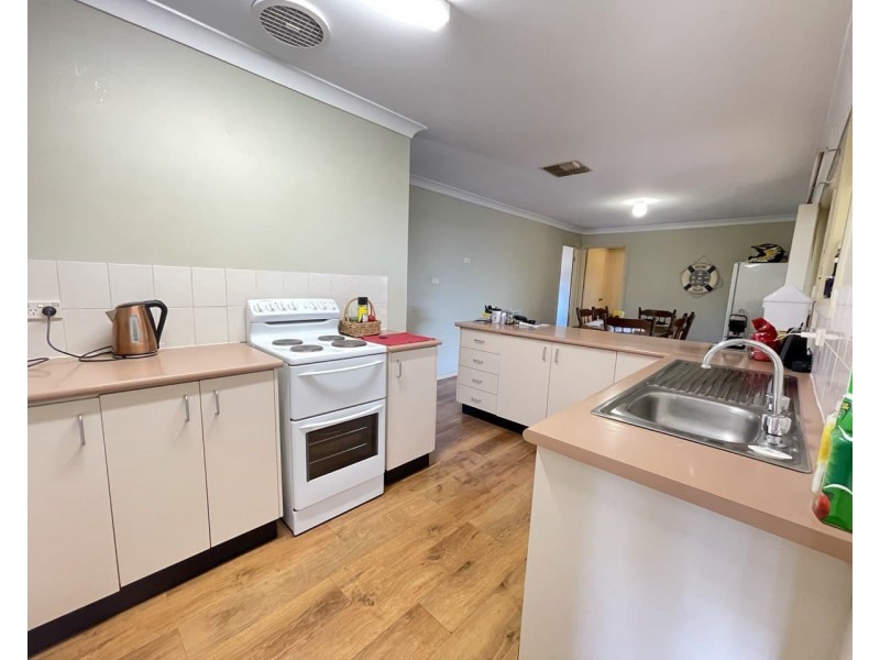 59 Medlyn  Street, Parkes NSW 2870