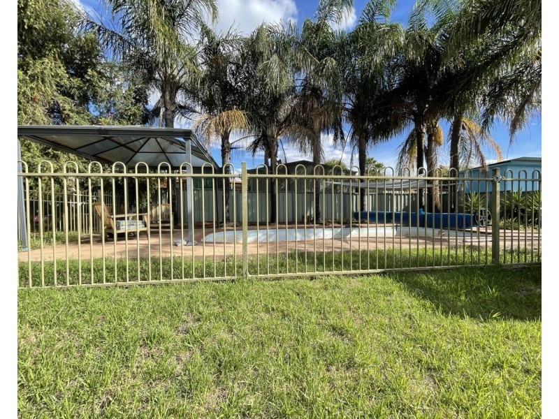 59 Medlyn  Street, Parkes NSW 2870