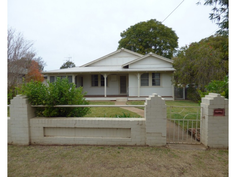 2 Reid Street, Forbes NSW 2871