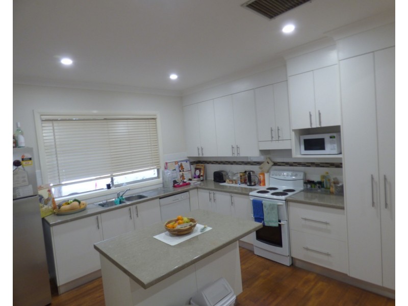 2 Reid Street, Forbes NSW 2871