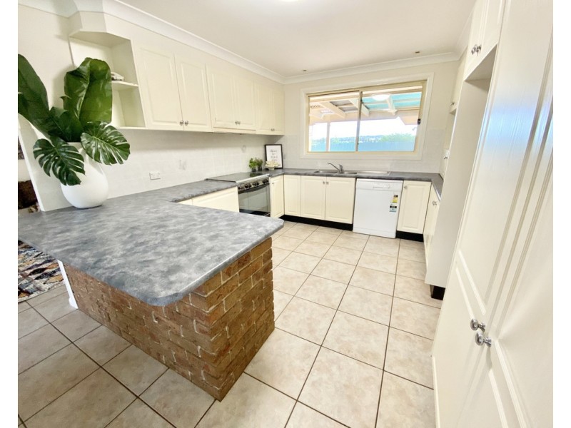 9 Mimosa Road, Parkes NSW 2870