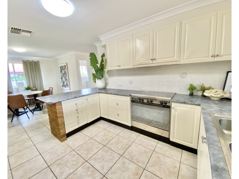 9 Mimosa Road, Parkes NSW 2870