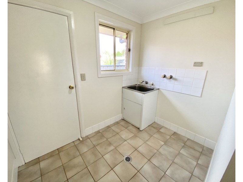 9 Mimosa Road, Parkes NSW 2870