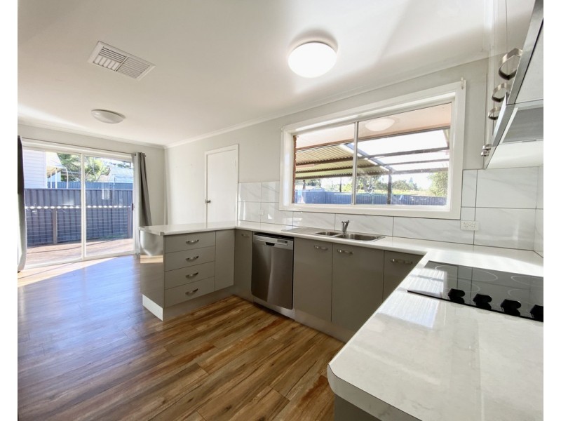 153 Currajong Street, Parkes NSW 2870