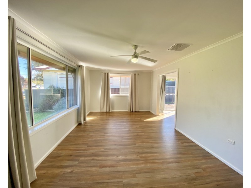 153 Currajong Street, Parkes NSW 2870