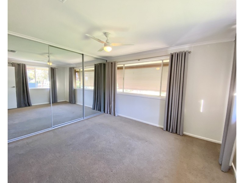 153 Currajong Street, Parkes NSW 2870