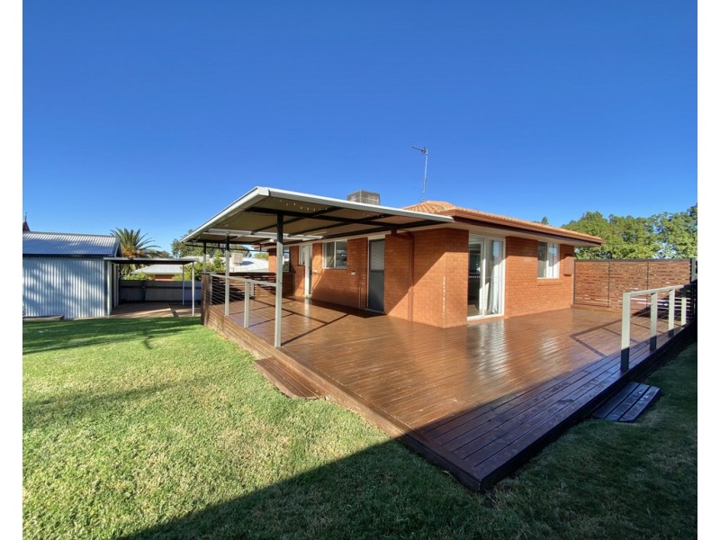 153 Currajong Street, Parkes NSW 2870