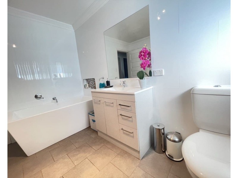 3/8 Clancy Place, Parkes NSW 2870