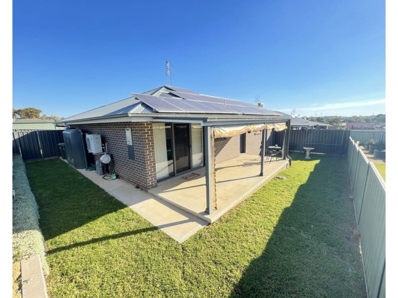 3/8 Clancy Place, Parkes NSW 2870