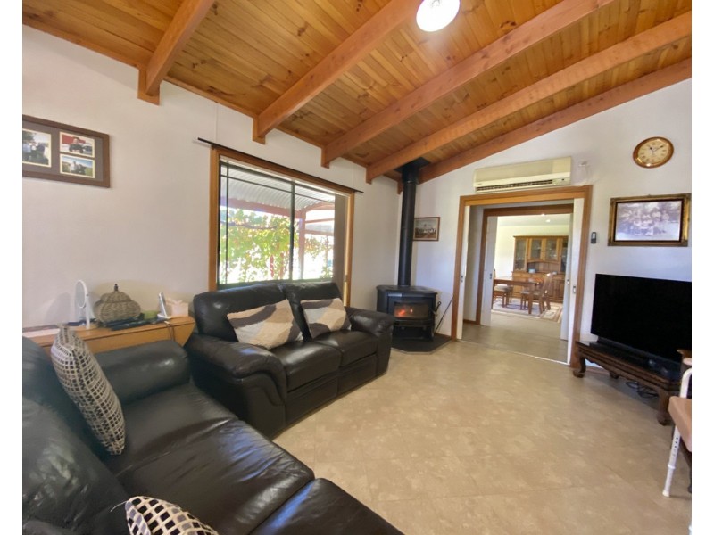 893 ” Wheogo” Deaths Lane, Grenfell NSW 2810