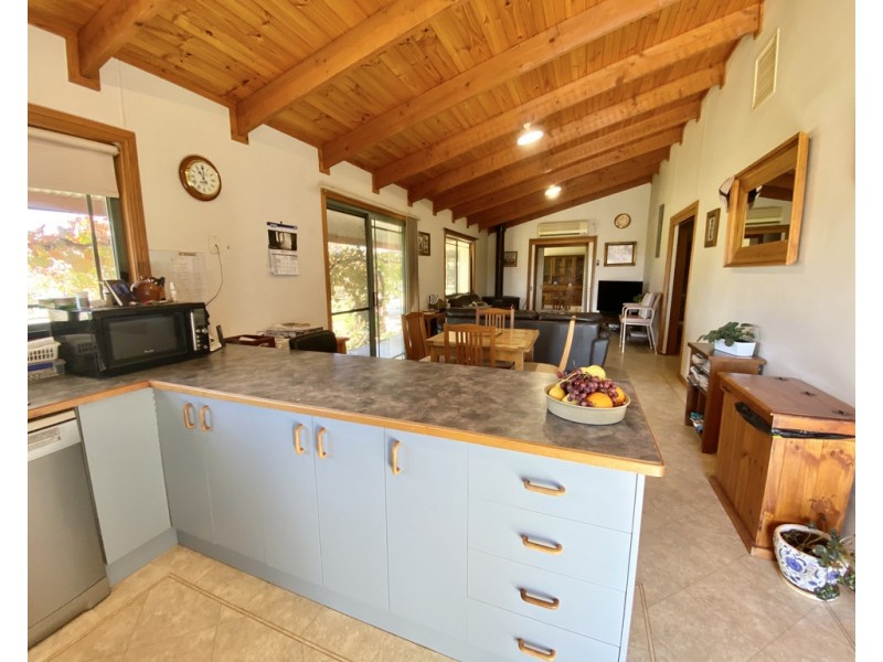 893 ” Wheogo” Deaths Lane, Grenfell NSW 2810