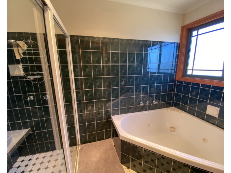 893 ” Wheogo” Deaths Lane, Grenfell NSW 2810