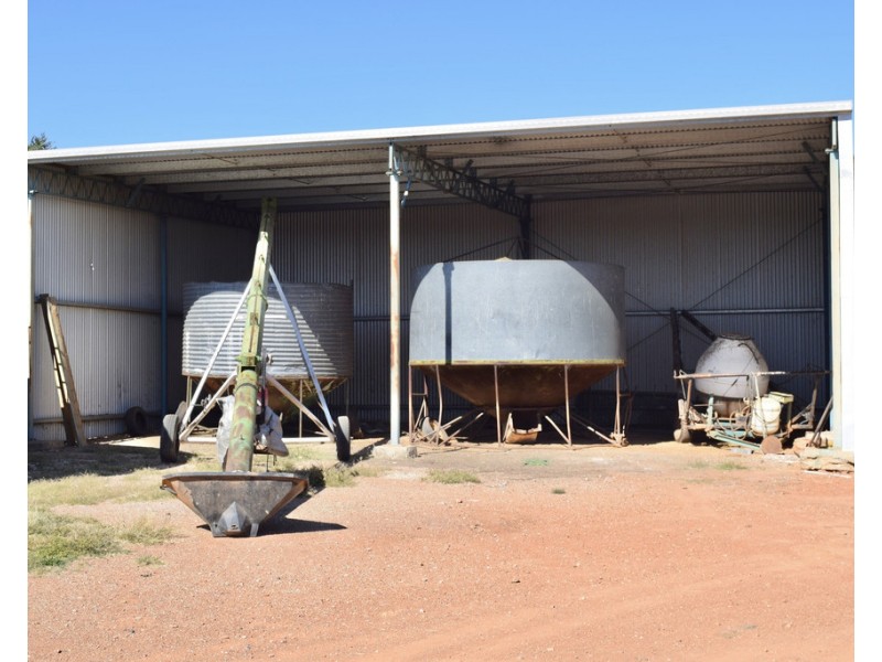 893 ” Wheogo” Deaths Lane, Grenfell NSW 2810