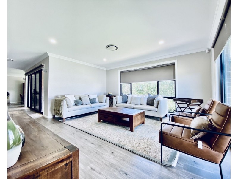 5 Prospector Ave, Parkes NSW 2870