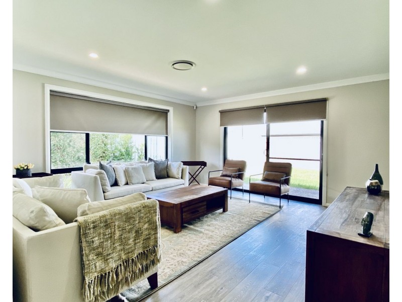 5 Prospector Ave, Parkes NSW 2870