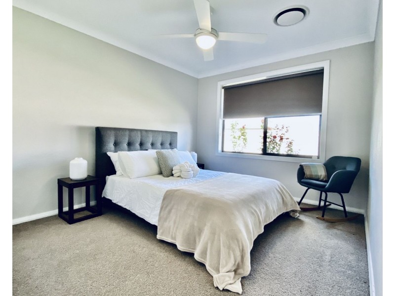 5 Prospector Ave, Parkes NSW 2870