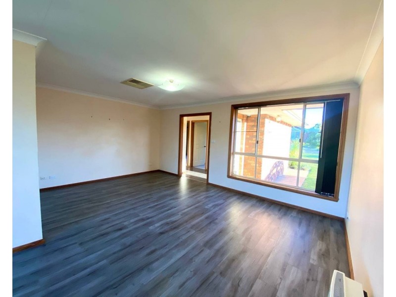 19 Ebelina Crescent, Parkes NSW 2870