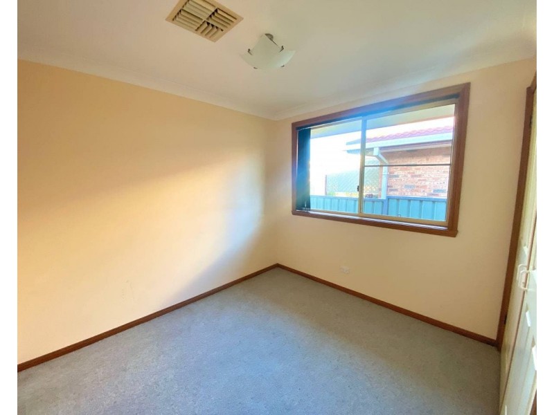 19 Ebelina Crescent, Parkes NSW 2870