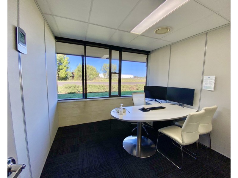 30-32 Clarke Street, Parkes NSW 2870