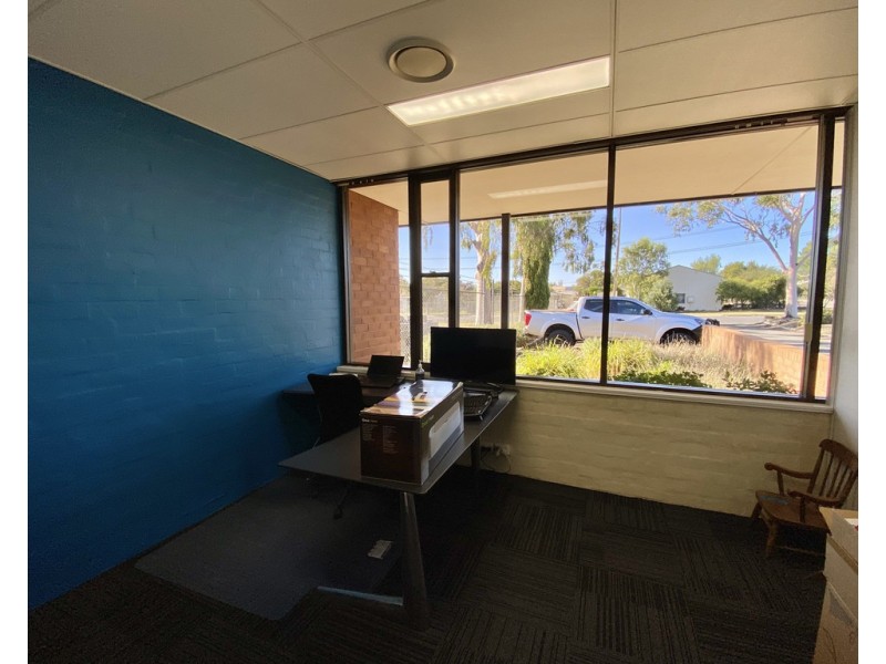 30-32 Clarke Street, Parkes NSW 2870