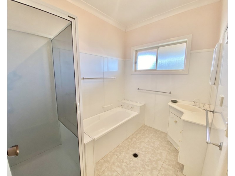 25 Bathurst Street, Forbes NSW 2871