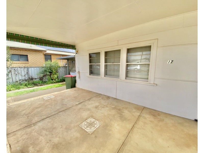 17 Abbott Street, Forbes NSW 2871