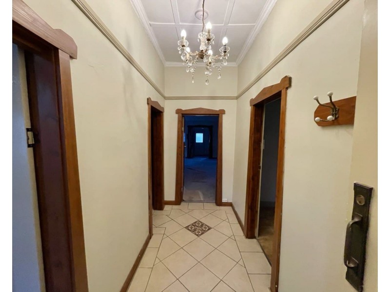 63 Dalton Street, Parkes NSW 2870