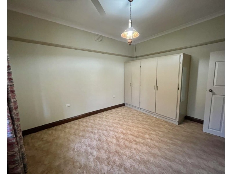 63 Dalton Street, Parkes NSW 2870