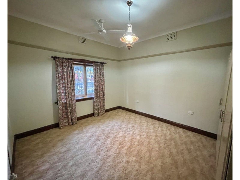 63 Dalton Street, Parkes NSW 2870