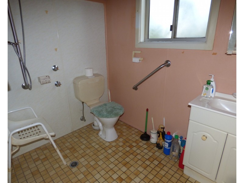 24 Pye Street, Eugowra NSW 2806