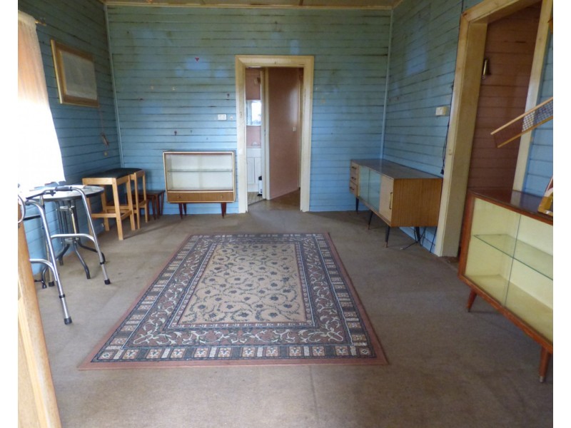 24 Pye Street, Eugowra NSW 2806