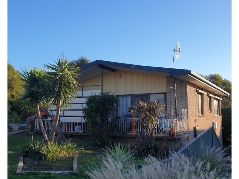 16 Glenwarrie Place, Parkes NSW 2870