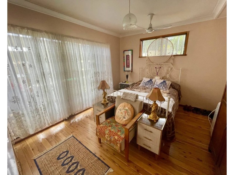 16 Glenwarrie Place, Parkes NSW 2870