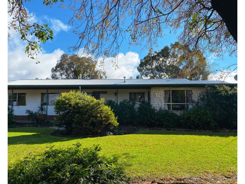 Moonbah 460 Moonbah Lane, Condobolin NSW 2877