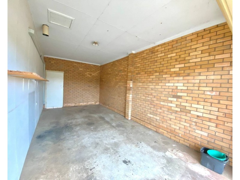 16 Downes Crescent, Parkes NSW 2870