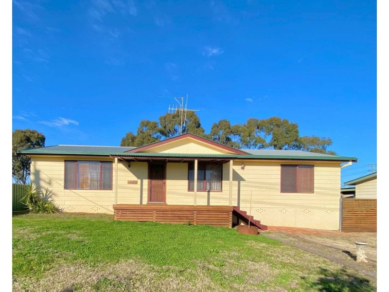 69 Medlyn Street, Parkes NSW 2870