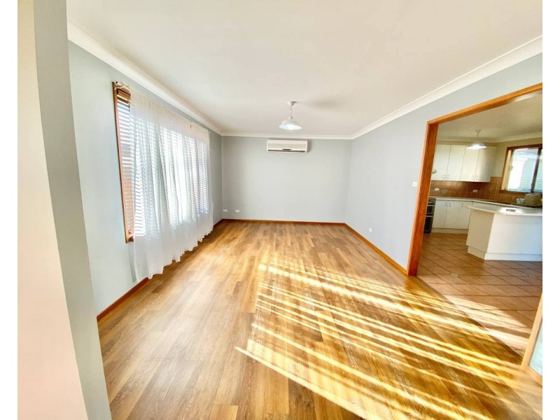 69 Medlyn Street, Parkes NSW 2870