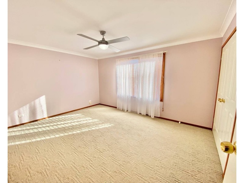 69 Medlyn Street, Parkes NSW 2870
