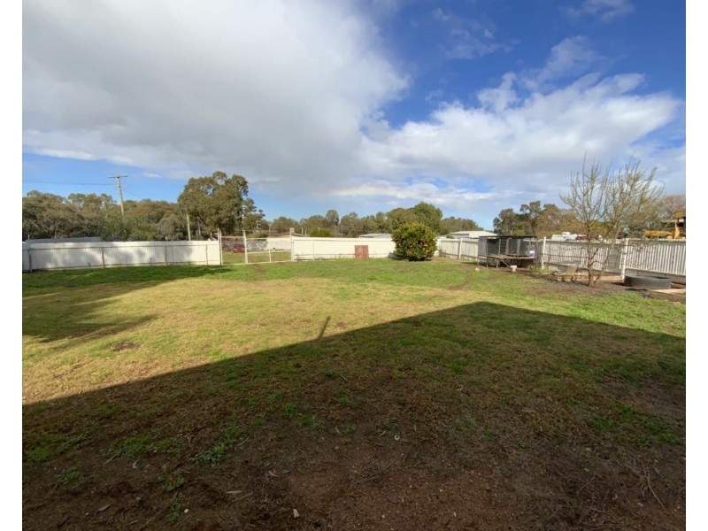 56 Parkes Road, Condobolin NSW 2877