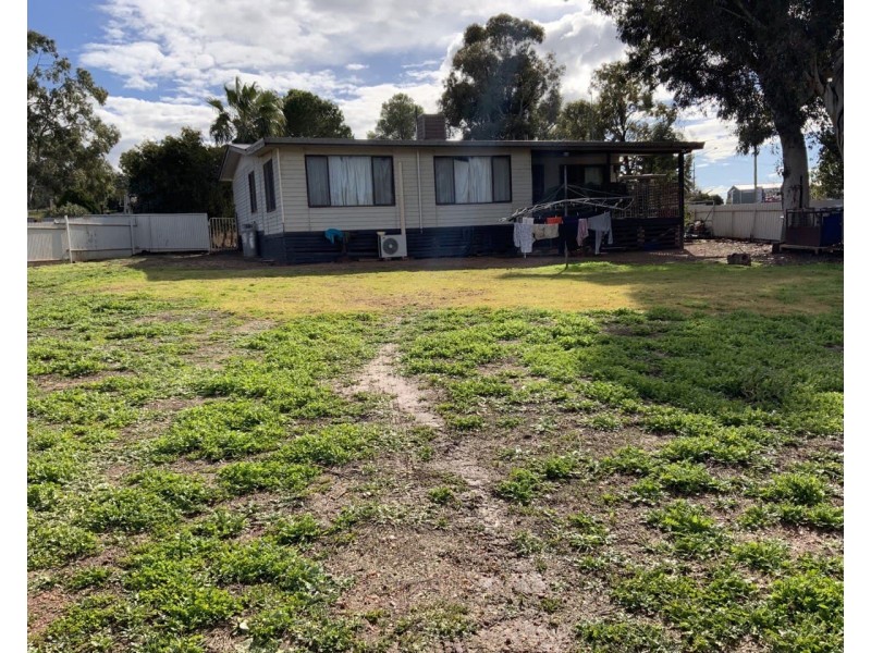 56 Parkes Road, Condobolin NSW 2877