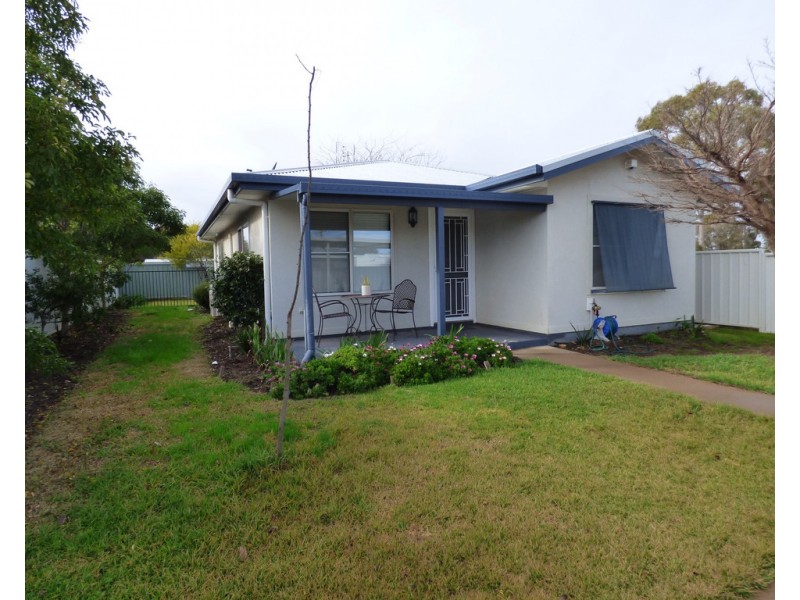 63b York Street, Forbes NSW 2871