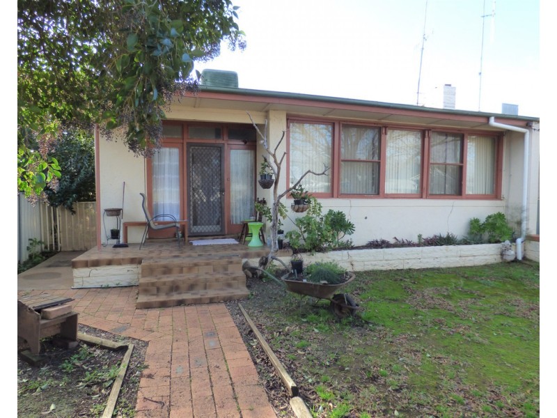 15 Grenfell Street, Forbes NSW 2871