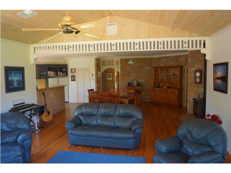 237 Nash Street, Parkes NSW 2870